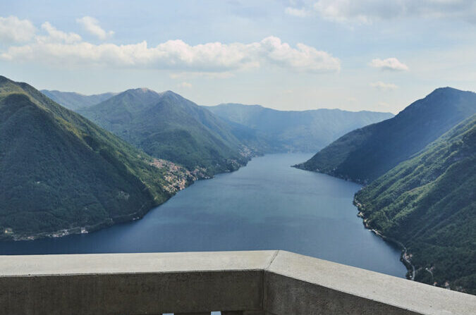 Luxury_Modern_Style_Villa_Como_lake_White (50)