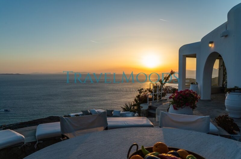 wHITE AND gREY mYKONOS (6)